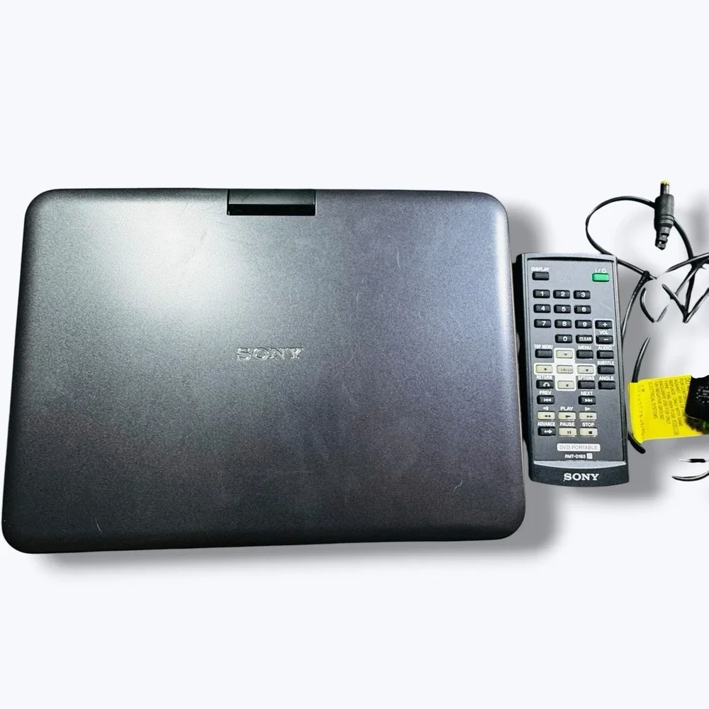 Sony DVP-FX820 Portable Swivel DVD Player 8-inch w/ Power Supply Carrying Case